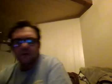 Happylarlcamper Chaturbate stream image from December 01, 2025