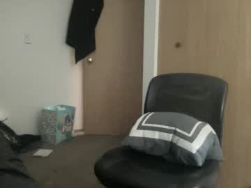 Julieslewis Chaturbate stream image from December 01, 2025