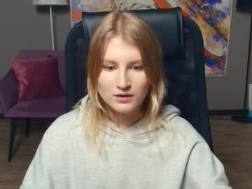 Shantiyagin Chaturbate stream image from December 01, 2025