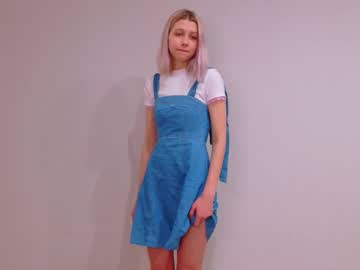 Lilylumina_ Chaturbate stream image from December 01, 2025