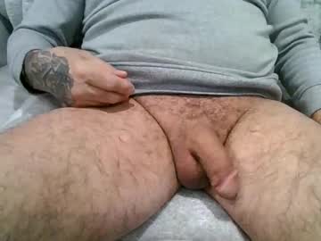 Latin69daddyy Chaturbate stream image from December 01, 2025