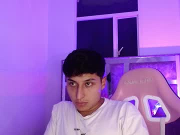 Nickyyhot Chaturbate stream image from December 01, 2025