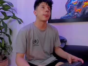 Luke_Julien Chaturbate stream image from December 01, 2025