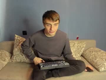 Bristlebback Chaturbate stream image from December 01, 2025