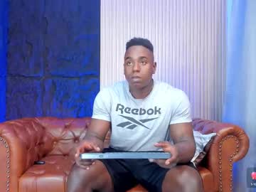 Rogger_Physique Chaturbate stream image from December 01, 2025
