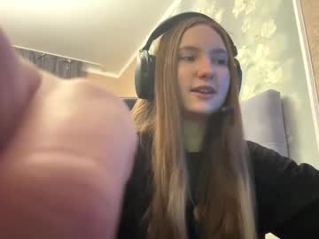 Mariannekeetan Chaturbate stream image from December 01, 2025