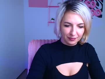 Mishelle_Blondie Chaturbate stream image from December 01, 2025