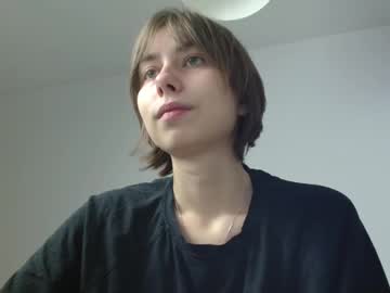 Dewkiss Chaturbate stream image from December 01, 2025