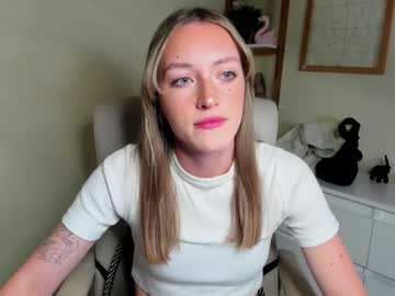 Evelynblond Chaturbate stream image from December 01, 2025