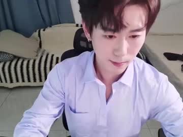 Ben705676 Chaturbate stream image from December 01, 2025