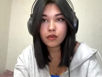Charalilleberg Chaturbate stream image from December 01, 2025
