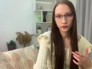 Lucinapahl Chaturbate stream image from December 01, 2025