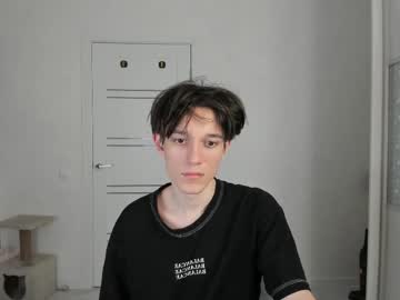 Mickleloveu Chaturbate stream image from December 01, 2025