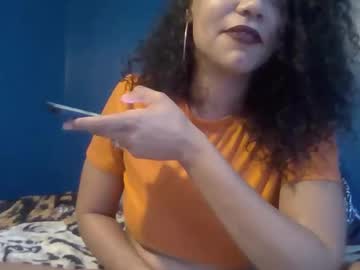 Strawberriesxstraps Chaturbate stream image from December 01, 2025