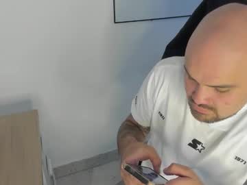 Eliancrow Chaturbate stream image from December 01, 2025