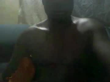 Husky_Leon Chaturbate stream image from December 01, 2025