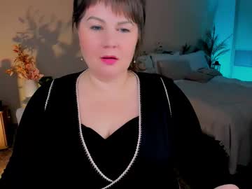 Crystaalstaar Chaturbate stream image from December 01, 2025