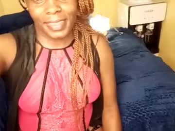 Queen20256 Chaturbate stream image from December 01, 2025