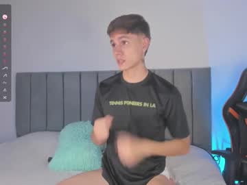 Dustinlevine Chaturbate stream image from December 02, 2025
