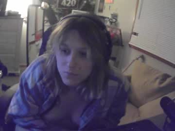 Lilybvixen Chaturbate stream image from December 02, 2025