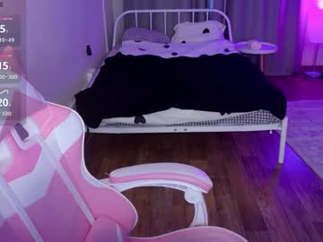 Shayloren Chaturbate stream image from December 02, 2025