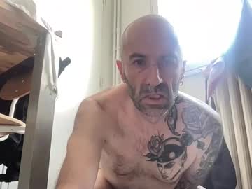 Lorenzo44300 Chaturbate stream image from December 02, 2025
