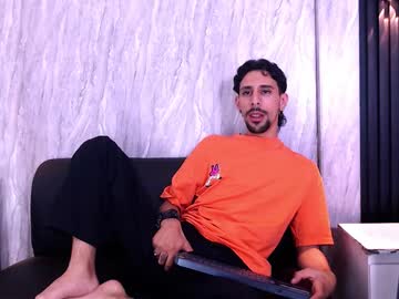 Dominic_Blade Chaturbate stream image from December 02, 2025