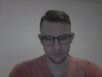 Hardboylovemilfmoom Chaturbate stream image from December 02, 2025