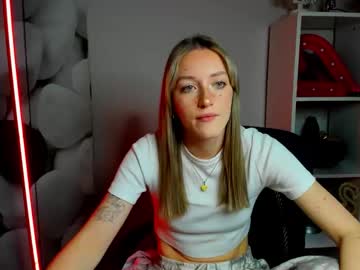 Evelynblond Chaturbate stream image from December 02, 2025