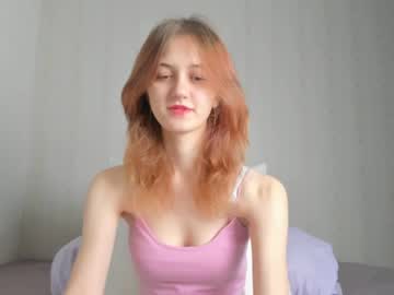 Dreamy_Pollyyy Chaturbate stream image from December 02, 2025