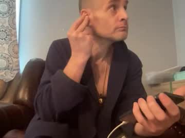 Oscarcrouch17 Chaturbate stream image from December 02, 2025
