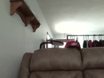 Bluebhyena Chaturbate stream image from December 02, 2025