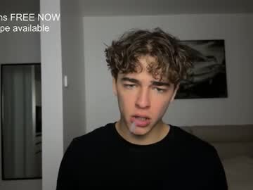 Lukedesirable Chaturbate stream image from December 02, 2025