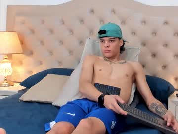 Rockywood20cm Chaturbate stream image from December 02, 2025