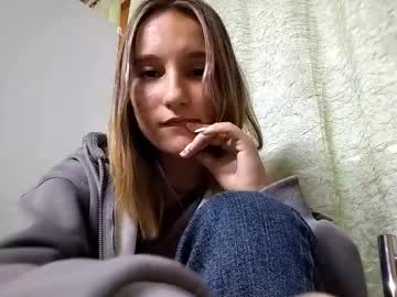 Traciekuchto Chaturbate stream image from December 02, 2025