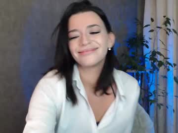 Elinapretty Chaturbate stream image from December 02, 2025