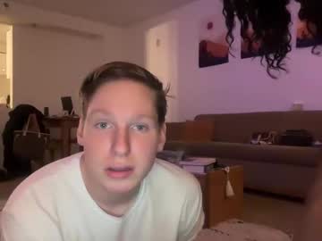 Queendarksiren Chaturbate stream image from December 03, 2025
