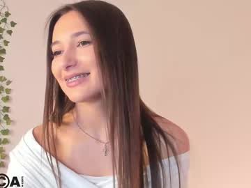 Suzane_Martin Chaturbate stream image from December 03, 2025