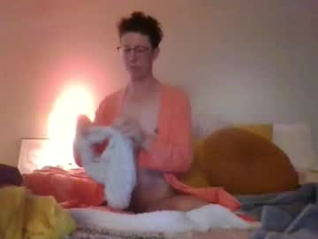 Hauthauswife Chaturbate stream image from December 03, 2025