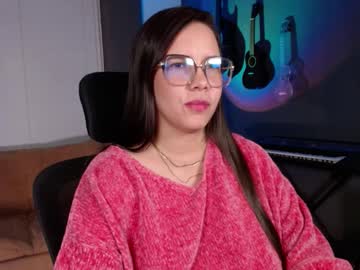 Kay_Avrill Chaturbate stream image from December 03, 2025