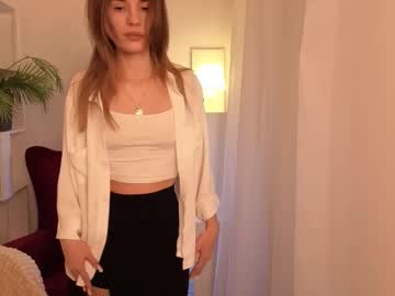Peachychic Chaturbate stream image from December 03, 2025