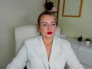 Karenenergy Chaturbate stream image from December 03, 2025