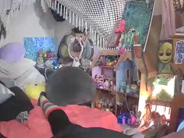 Lovelylala Chaturbate stream image from December 03, 2025