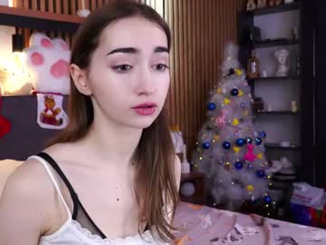 Polly_Bee Chaturbate stream image from December 03, 2025