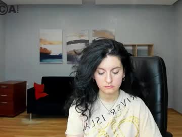 Amelia_Harts Chaturbate stream image from December 03, 2025
