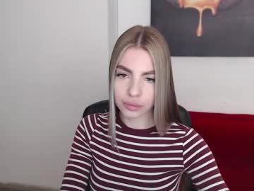 Esternoir Chaturbate stream image from December 03, 2025