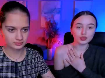 Leslie_Bird Chaturbate stream image from December 03, 2025