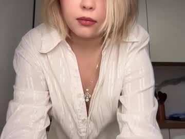 Opheliaritz Chaturbate stream image from December 03, 2025