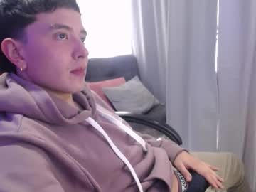 Robiineshot Chaturbate stream image from December 03, 2025