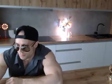 Scottbarloow Chaturbate stream image from December 03, 2025